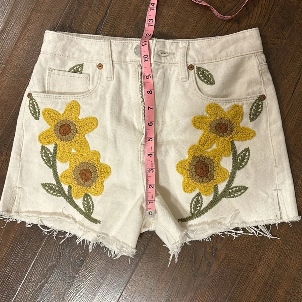 Blank NYC Women's Embroidered High Rise Denim Shorts - Picture 7 of 7